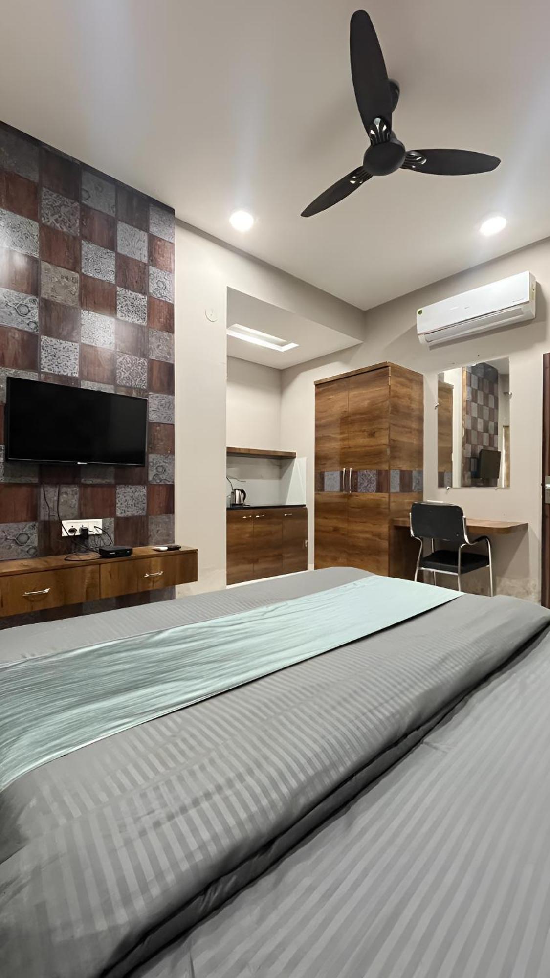 Hotel Evanka Индаур Экстерьер фото