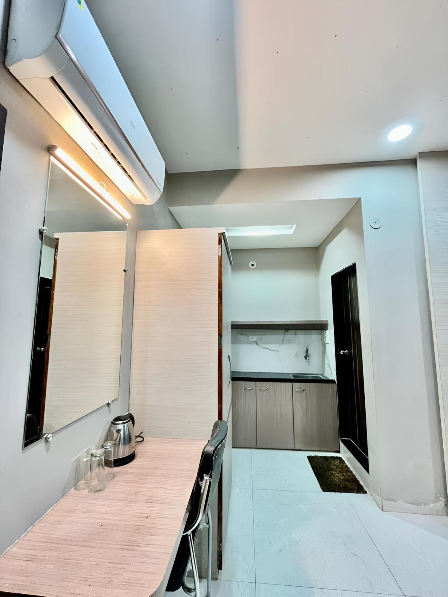 Hotel Evanka Индаур Экстерьер фото